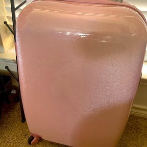 NWT McKenzie hardsided spinner luggage